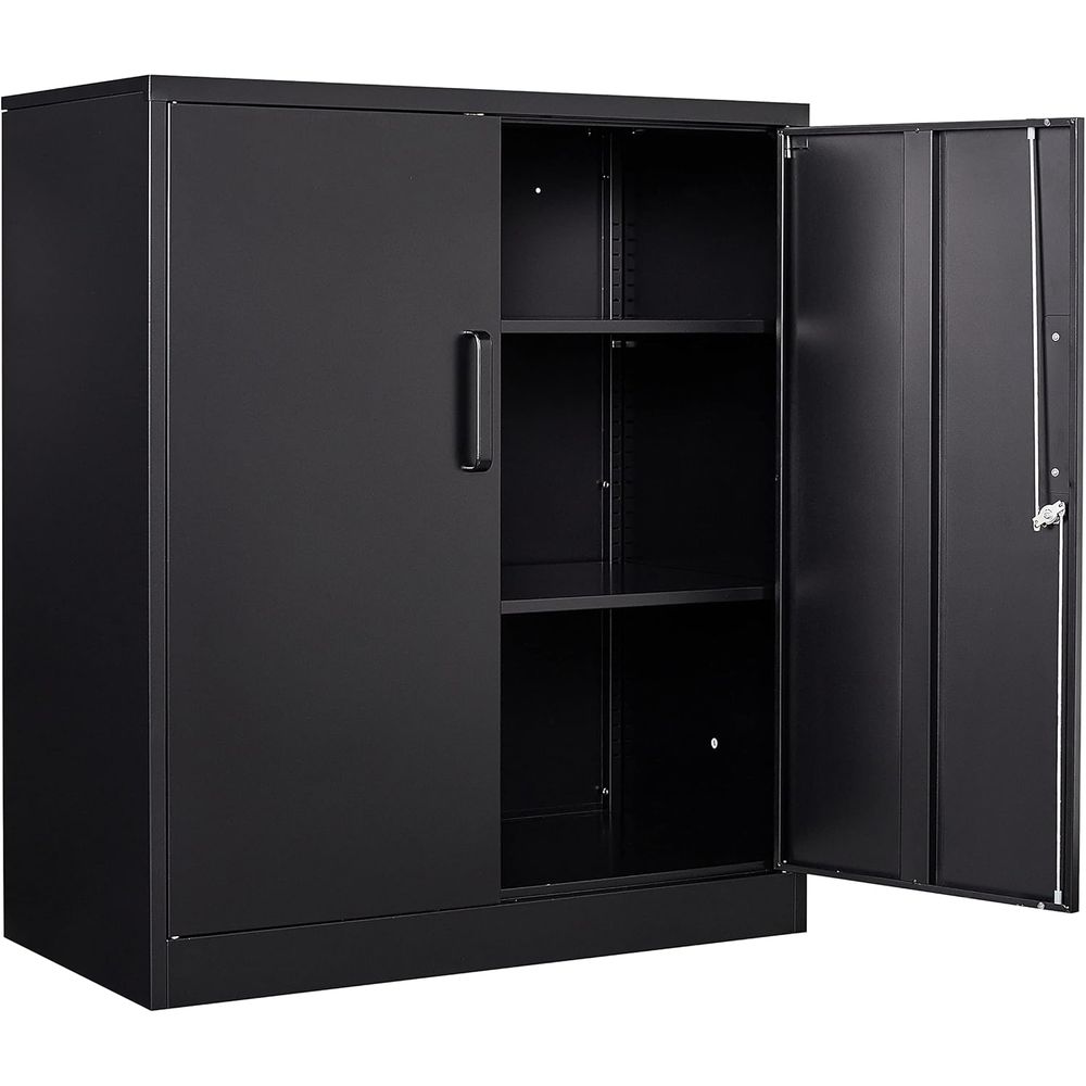 Home Gym In Garage - Armoire de rangement en acier verrouillable